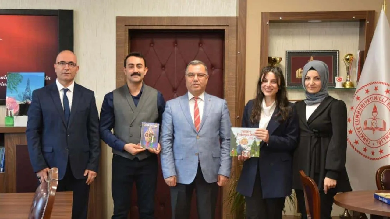 Yozgat Anadolu İmam Hatip Lisesi öğretmenleri, İl Milli Eğitim Müdürü