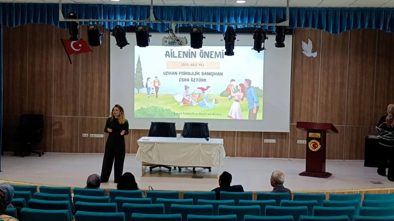 Yozgat Rehberlik ve Araştırma Merkezi tarafından Çekerek Kaymakamlık Konferans Salonu'nda