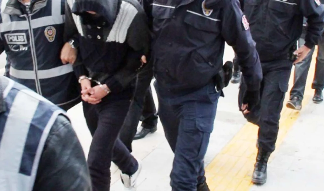 İçişleri Bakanlığı, 33 ilde gerçekleştirilen eş zamanlı operasyonlarda toplam 233