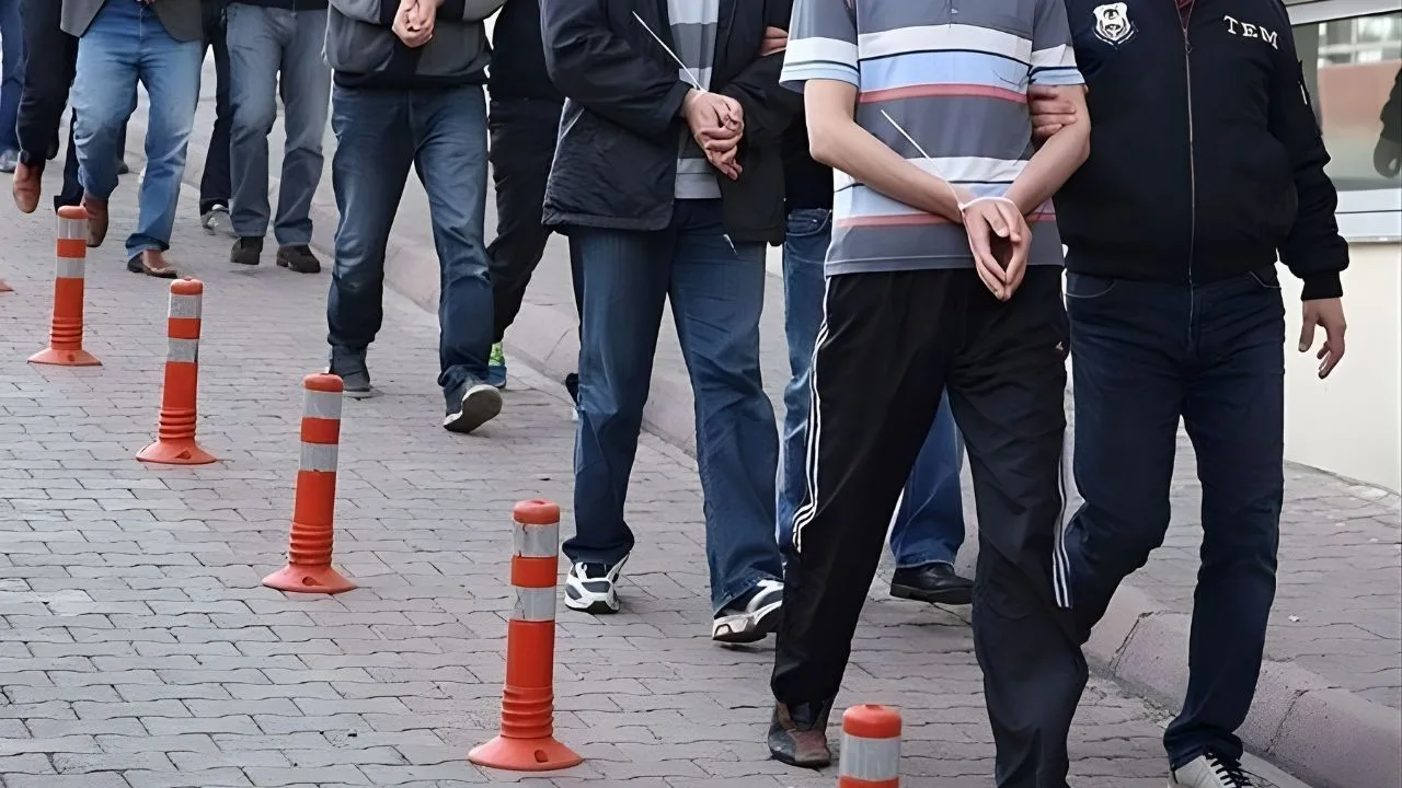 Yozgat İl Jandarma Komutanlığı, aranan şahısların yakalanmasına yönelik yürütülen çalışmalar