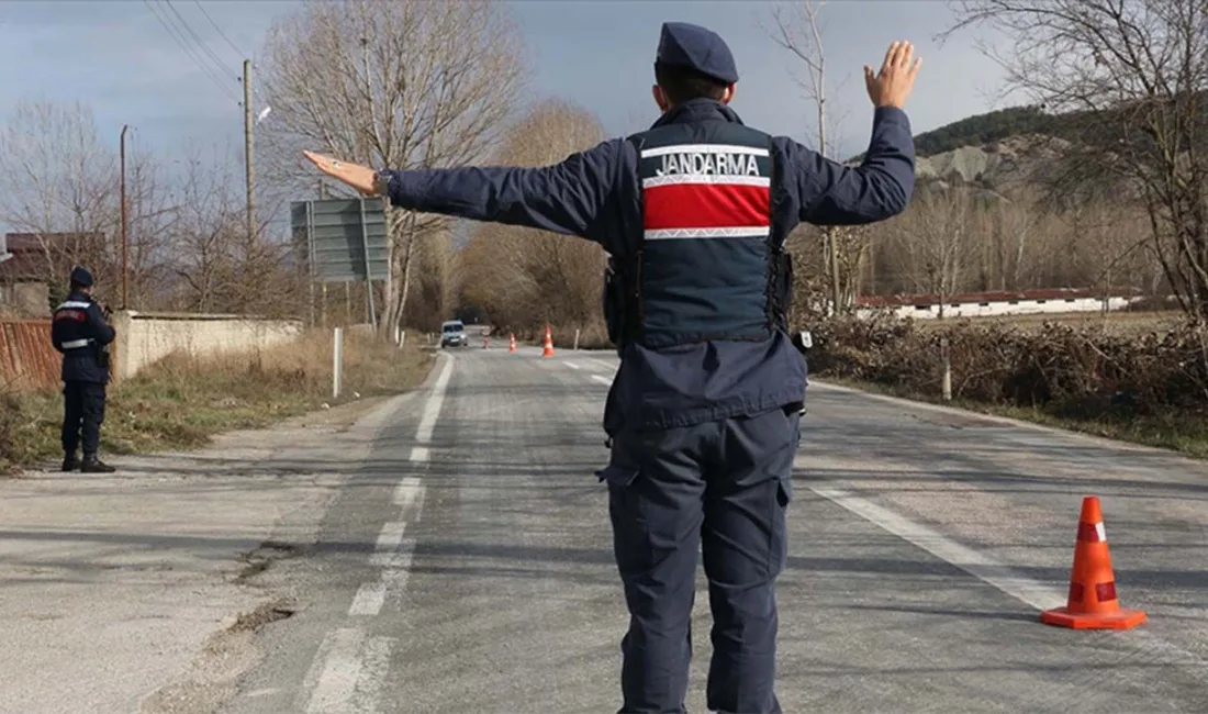 Yozgat İl Jandarma Komutanlığı, aranan şahısların yakalanmasına yönelik yaptığı iki