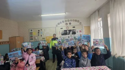Yozgat Merkez İlçe Jandarma Komutanlığı Trafik Jandarması, Çadırardıç İlkokulu öğrencilerine