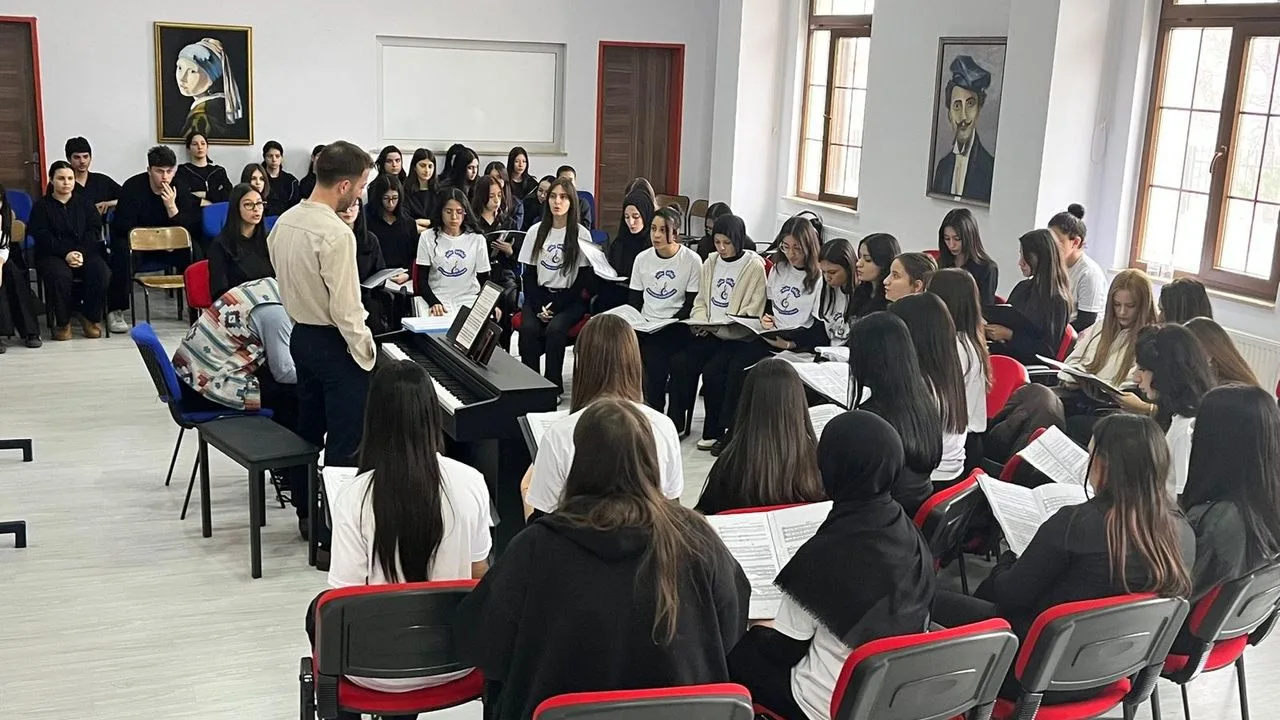 Yozgat İl Milli Eğitim Müdürlüğü koordinasyonunda, Nidâ Tüfekçi Güzel Sanatlar