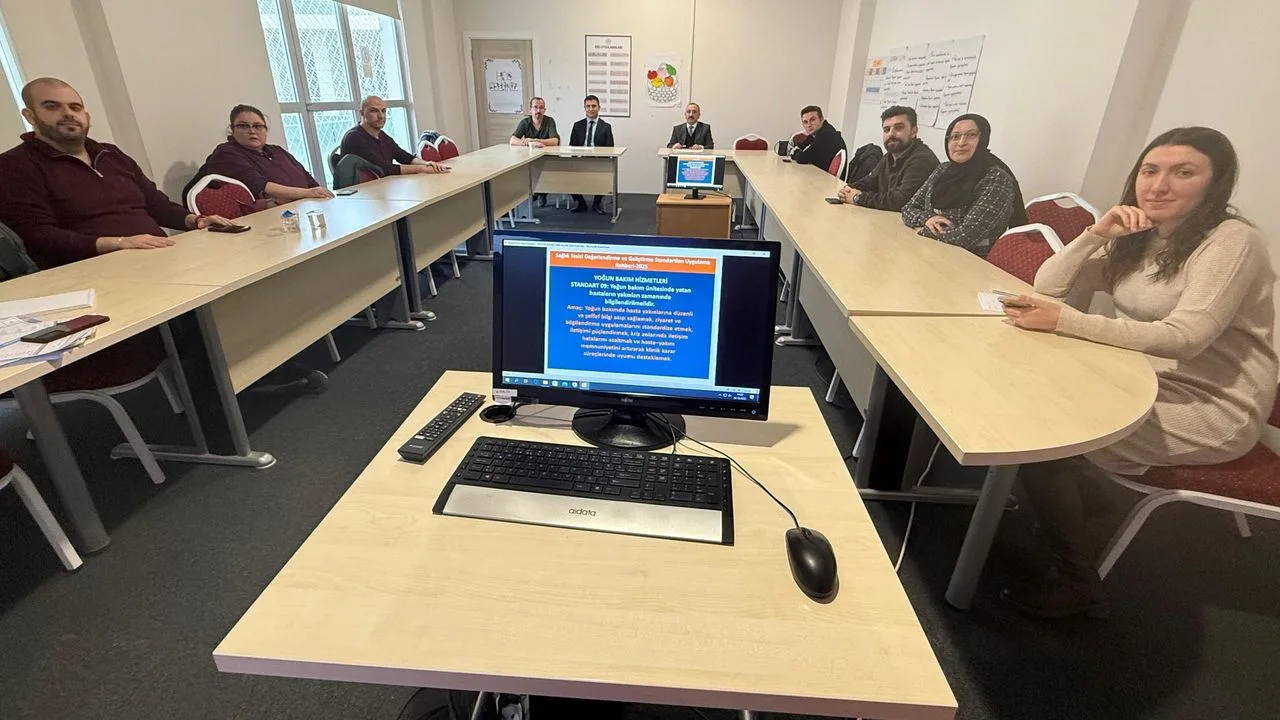 Yozgat İl Sağlık Müdürlüğü, üç ayda bir düzenlenen Yoğun Bakım