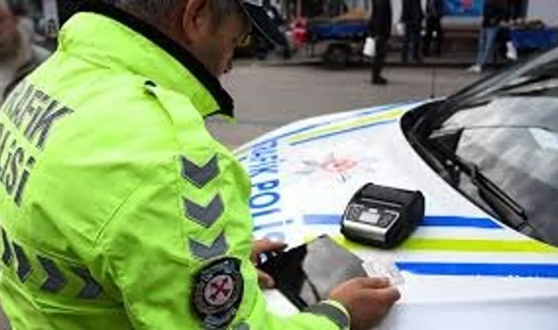 Yerköy İlçe Jandarma Komutanlığı Trafik Jandarması ekipleri, süresi dolmuş ehliyetiyle