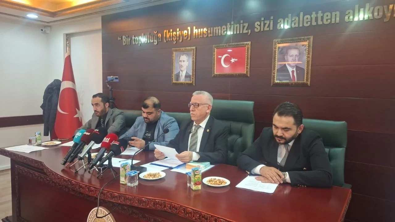 Yozgat Belediye Meclisi’nde yaşanan tartışmaların ardından, meclis adına Yozgatlı vatandaşlara