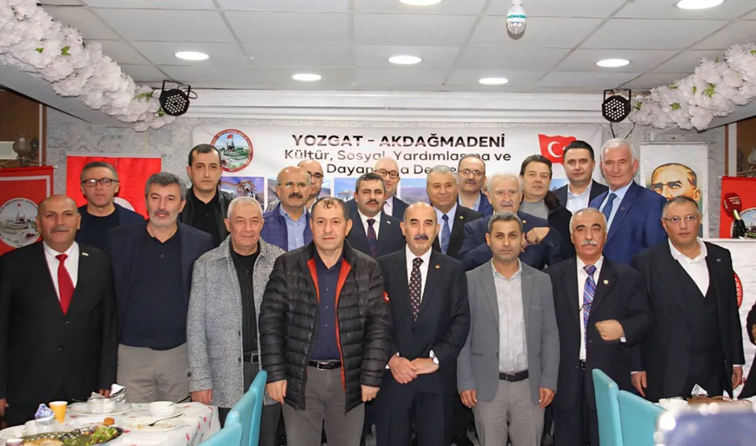 Akdağmadeni Kültür Sosyal Yardımlaşma ve Dayanışma Derneği tarafından düzenlenen iftar