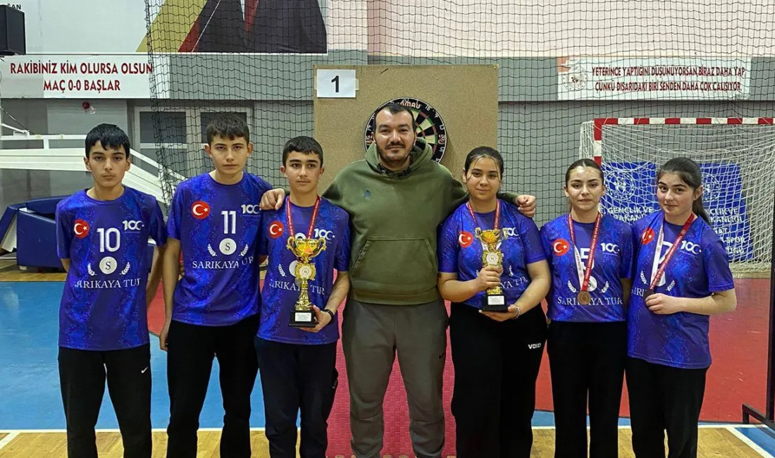 Sarıkaya İlçe Milli Eğitim Müdürlüğü, Yozgat'ta düzenlenen dart turnuvasında il