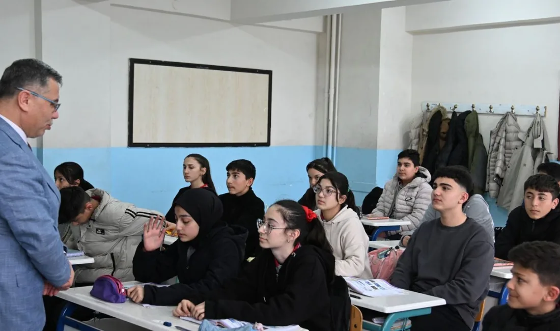 Yozgat İl Millî Eğitim Müdürü İsmail Altınkaynak, Kadışehri'nde okulları ziyaret