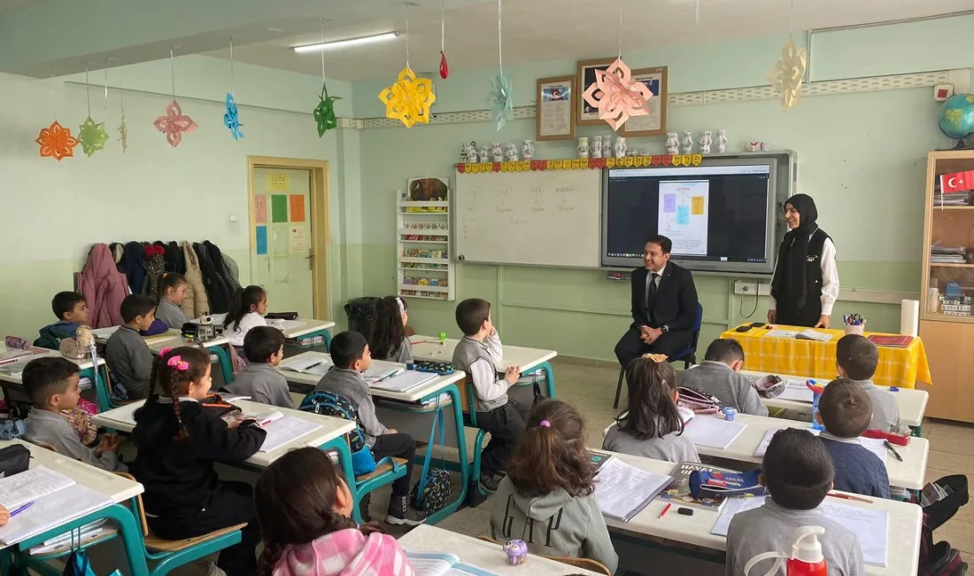 Saraykent Kaymakamı Mete Öztürk, Maziye İlk ve Ortaokulu'nu ziyaret ederek