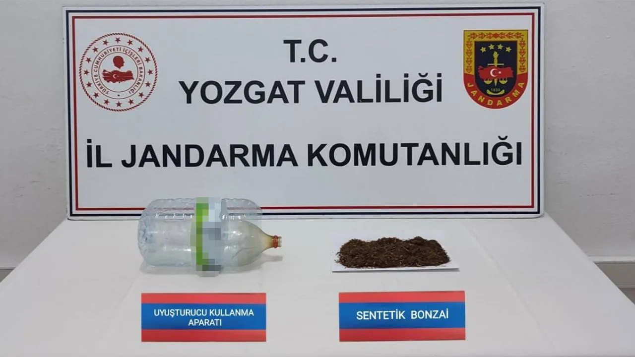 Sorgun ilçesinde jandarma ekiplerinin gerçekleştirdiği operasyonda, 70 gram bonzai ve