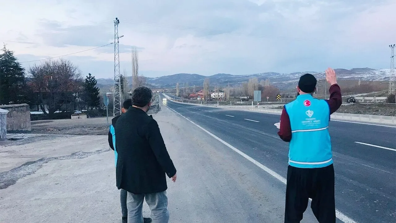 Yozgat'ın Akdağmadeni ilçesinde, İlçe Müftülüğü ve Türkiye Diyanet Vakfı gönüllüleri,