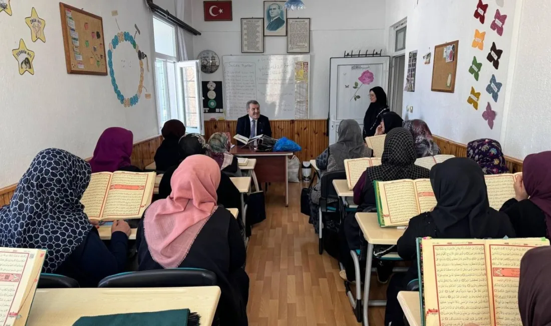 Yozgat'ın Belekcehan beldesinde, Belediye Başkanı Şahin Arısoy, 8 Mart Dünya