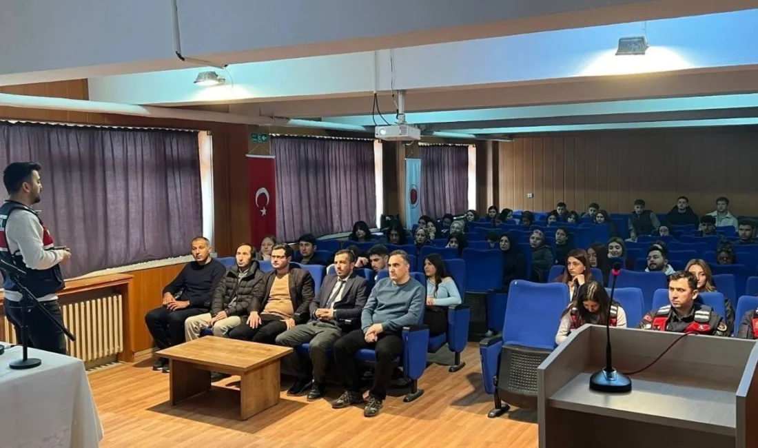 Yozgat İl Jandarma Komutanlığı, Kadışehri ilçesinde öğrencilere trafik güvenliği semineri