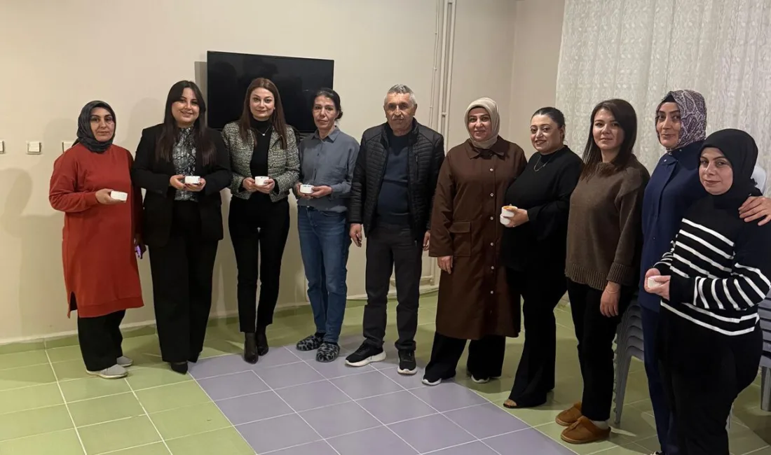 Şefaatli Belediye Başkanı Zeki Bozkurt, belediyeye ait kız yurdunda üniversite