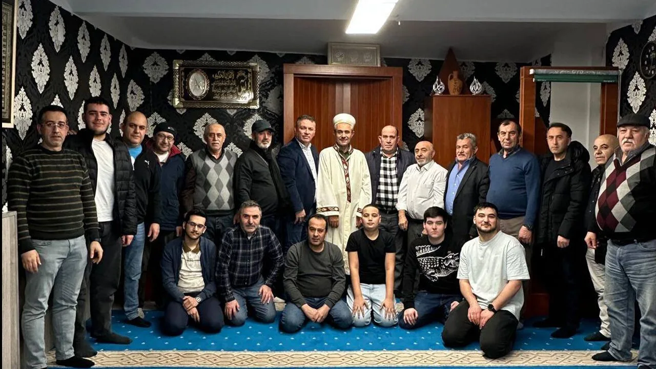 Avusturya Yozgatlılar Federasyonu, Viyana'da Çapanoğlu Mescidi'ni kurarak Yozgatlılara sosyal, kültürel