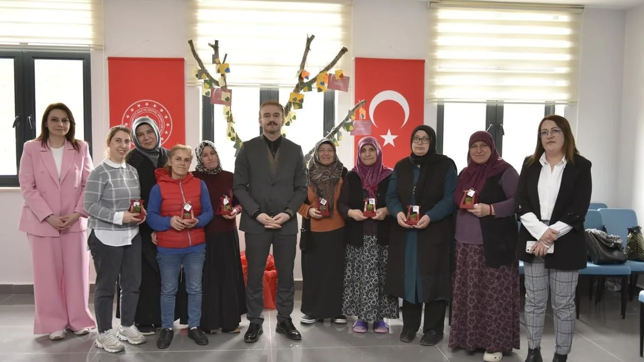 Yozgat Aile ve Sosyal Hizmetler İl Müdürü Alper Alp, 8