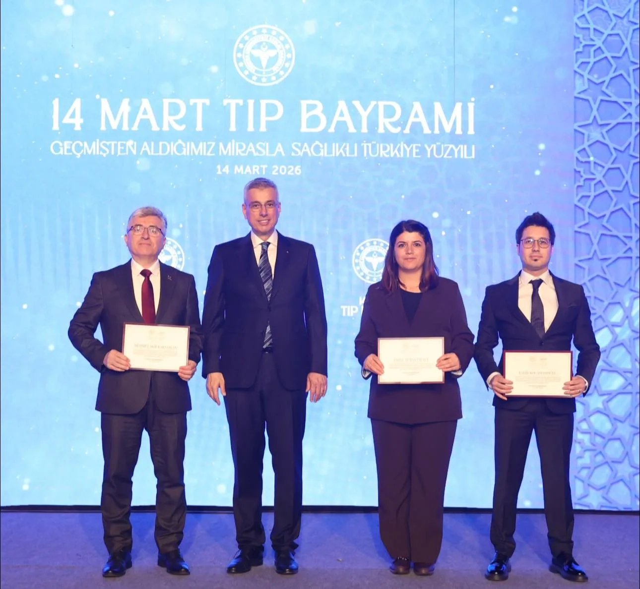 Yozgat’ın yılın hekimi ve sağlık personeli, İstanbul’da düzenlenen 14 Mart