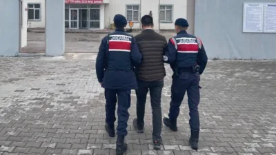 Yozgat'ta jandarma ekipleri, aranan şahıslara yönelik yürütülen çalışmalar kapsamında iki