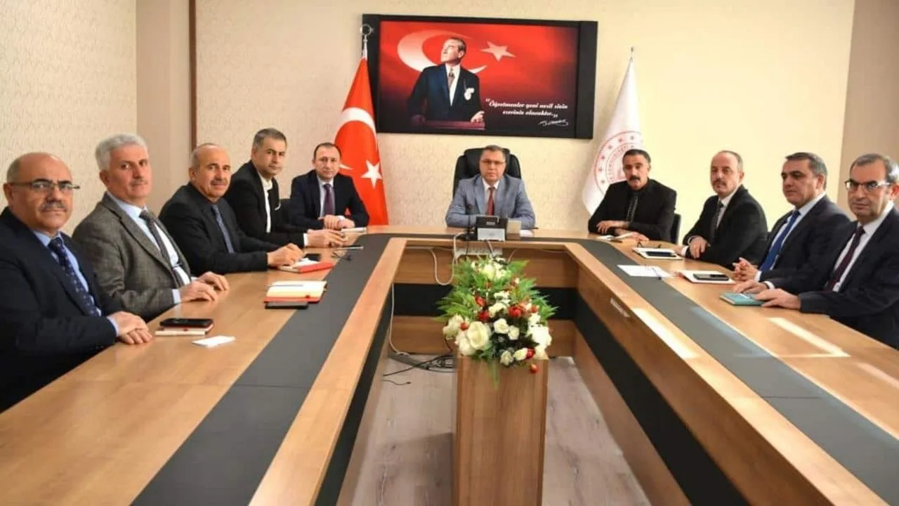 Yozgat İl Milli Eğitim Müdürü İsmail Altınkaynak başkanlığında, eğitim faaliyetlerinin