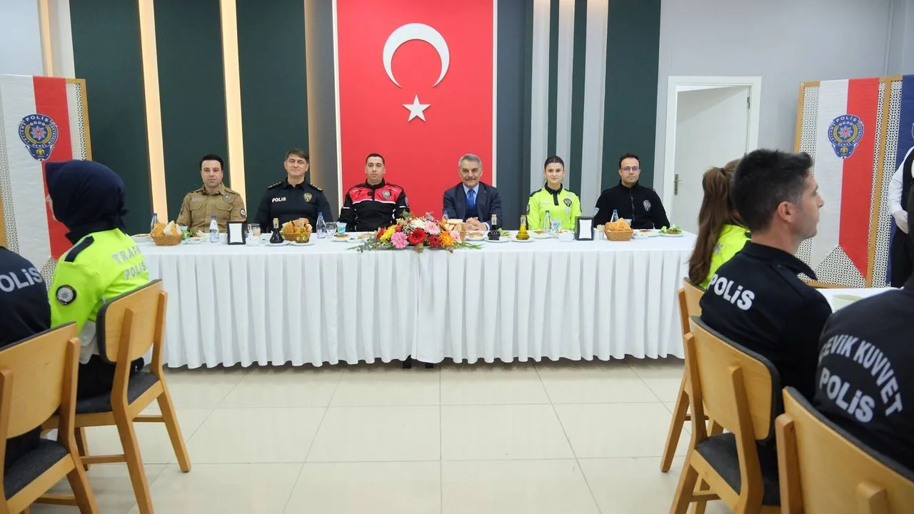 Yozgat'ta, Polisevinde gerçekleştirilen iftar programına il protokolü katıldı.