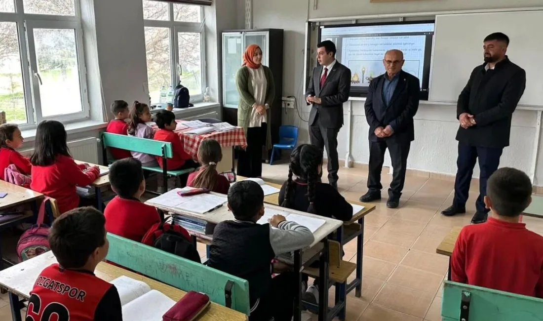 Yenifakılı Kaymakamı İsa Uğur, Bektaşlı Köyü’nde okul ve muhtarlık ziyaretleri