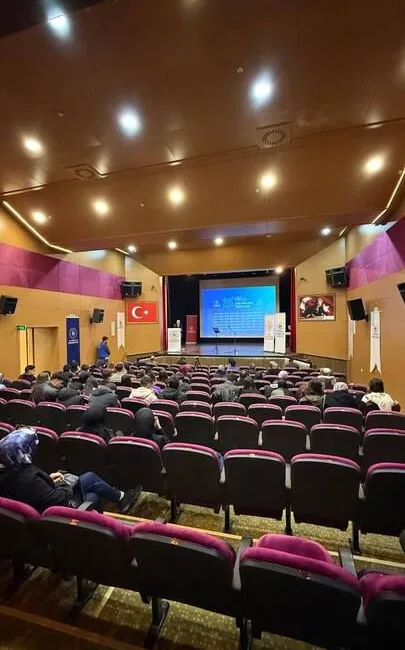 Yozgat’ta düzenlenen Gençler Arası Kültür ve Sanat Yarışmaları kapsamında yapılan