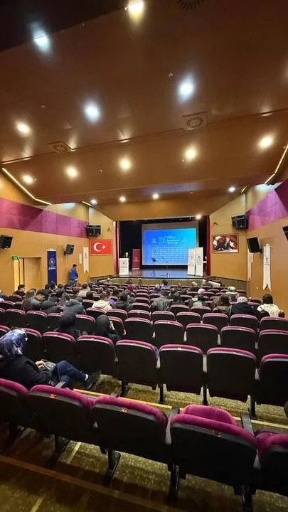 Yozgat’ta düzenlenen Gençler Arası Kültür ve Sanat Yarışmaları kapsamında yapılan