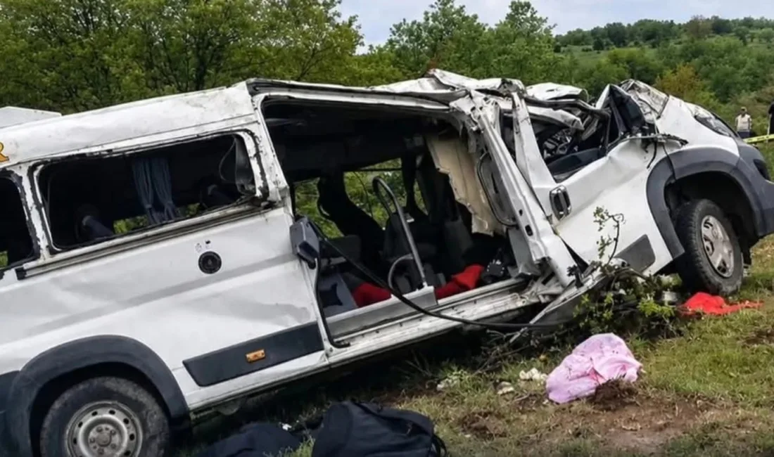 Yozgat’ın Saraykent ilçesinde bir okul servis aracının devrilmesi sonucu sürücü