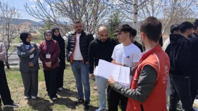 Akdağmadeni Gençlik Merkezi, tanıtım faaliyetleri kapsamında Akdağmadeni Meslek Yüksekokulu’nda öğrencilere