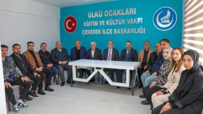 Çekerek Belediye Başkanı Üzeyir İnce, meclis üyeleriyle birlikte Ülkü Ocakları