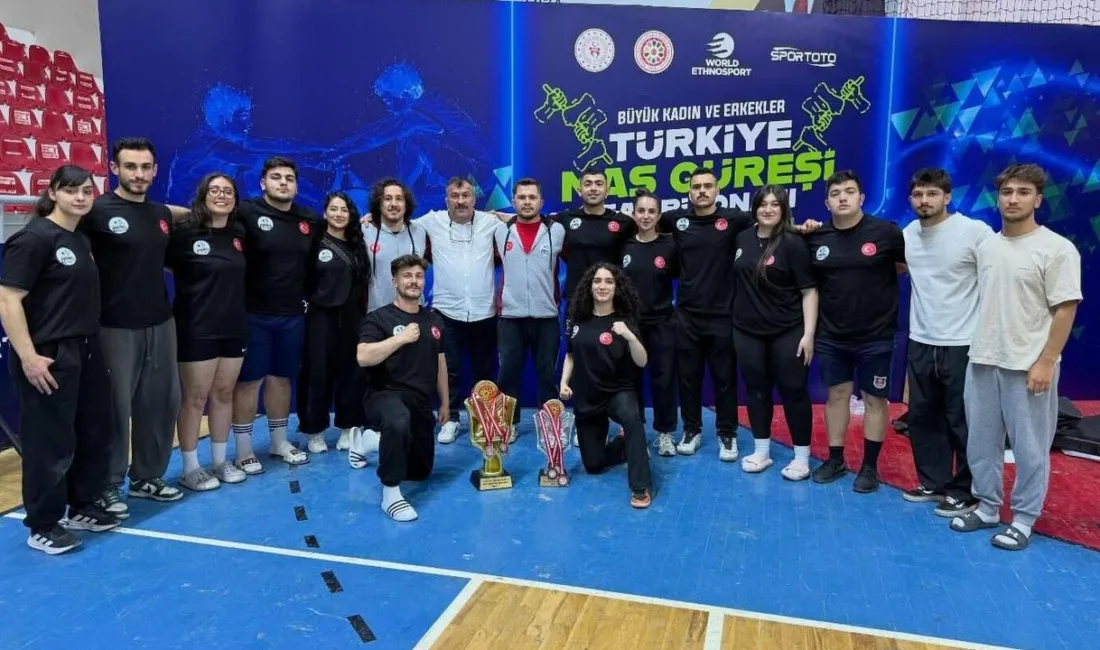 Yozgat'ta düzenlenen Mas Güreşi Türkiye Şampiyonası'nda Kadışehri Yangı Köyü Spor