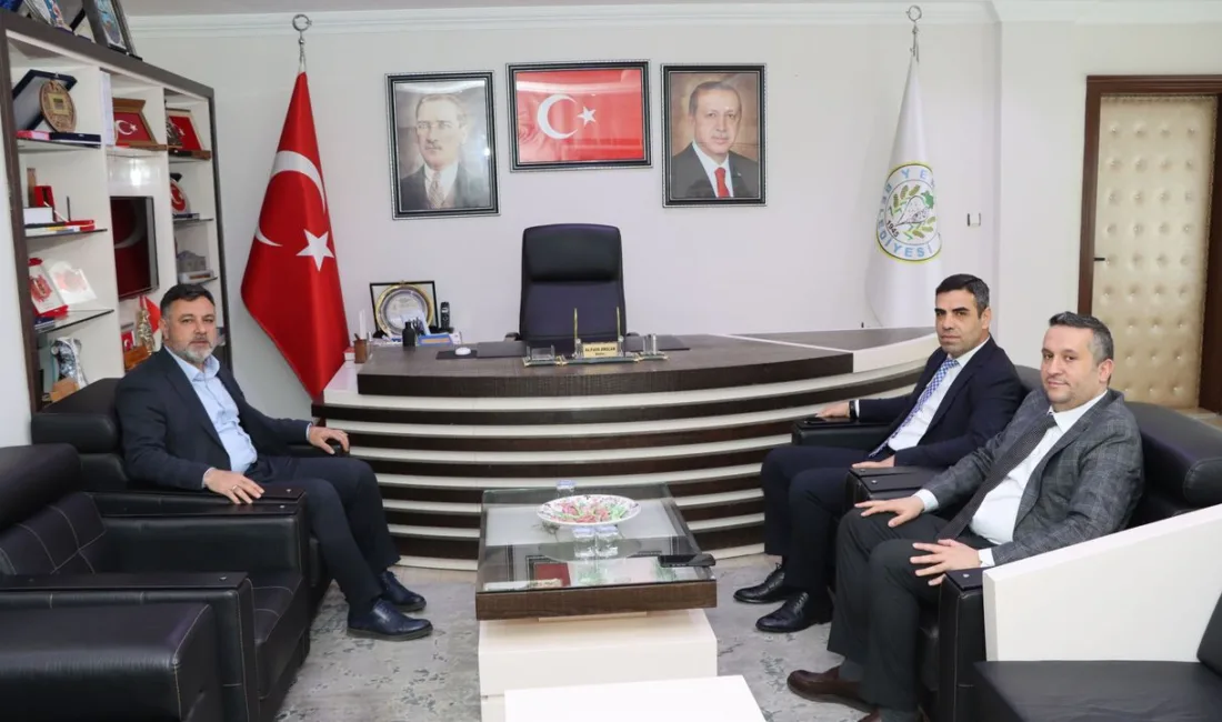 TCDD Bölge Müdür Yardımcısı Hasan Üney, Yerköy Belediye Başkanı Fatih