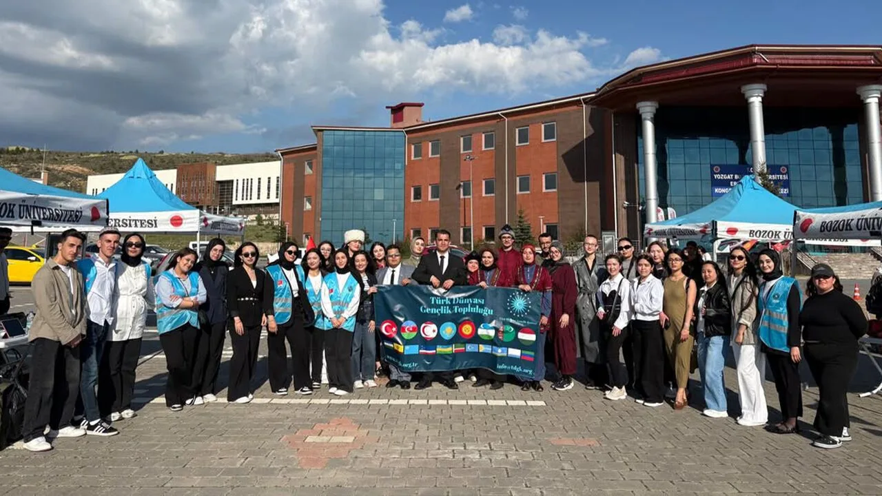 Yozgat Bozok Üniversitesi'nde Türk Dünyası Gençlik Topluluğu tarafından düzenlenen Türk