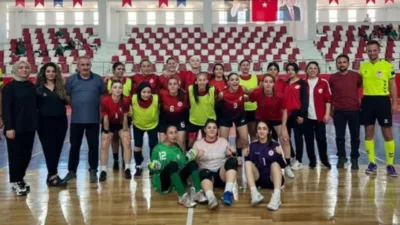 Yozgat Gençlik ve Spor İl Müdürlüğü’ne bağlı kız futsal takımı,