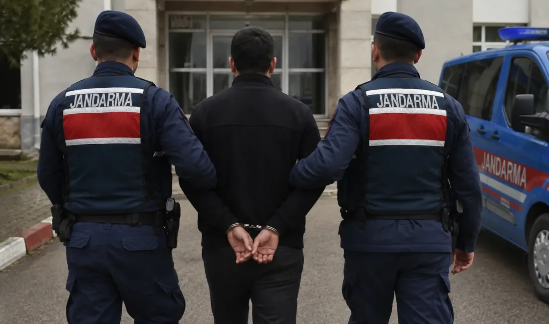 Yozgat İl Jandarma Komutanlığı, çeşitli suçlardan aranan üç kişiyi yakalayarak
