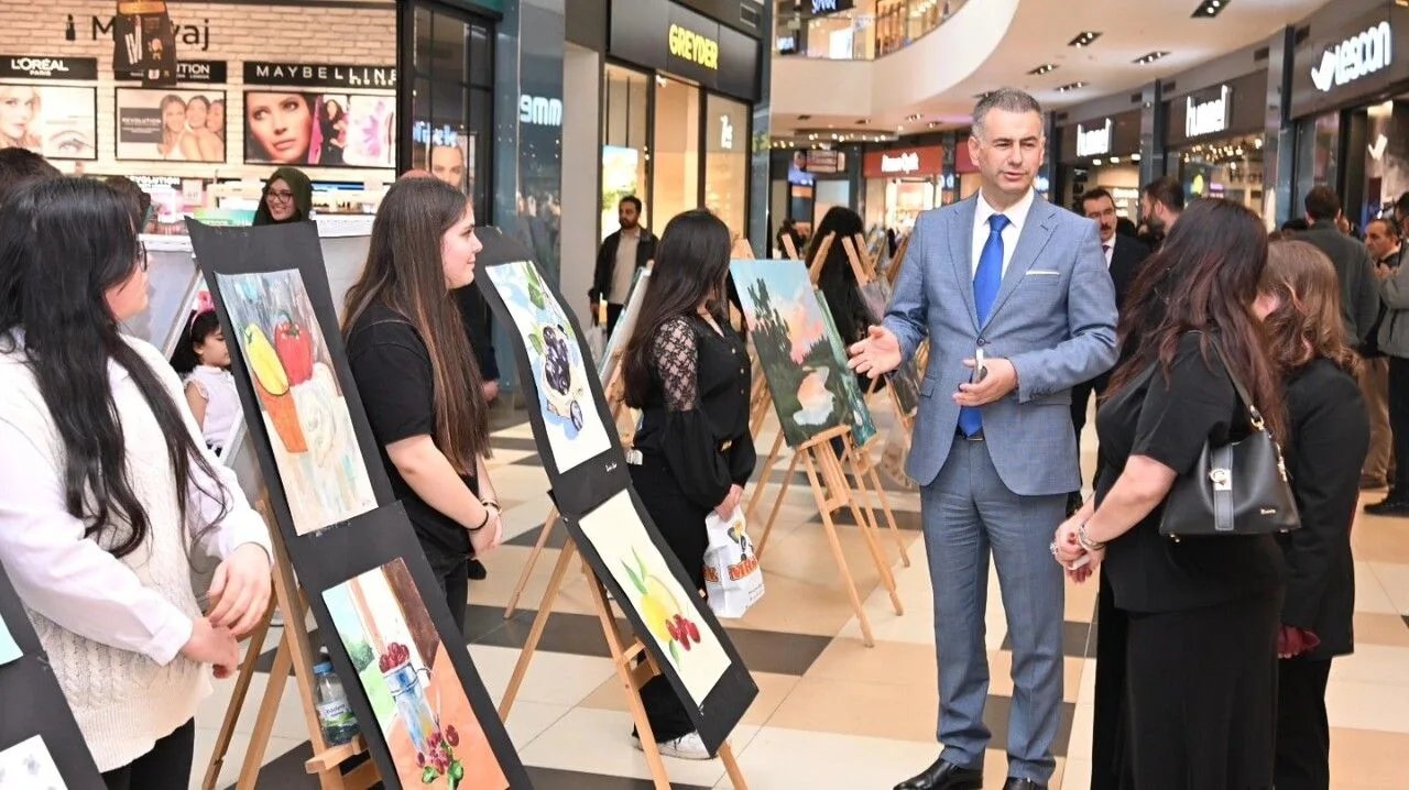 Nida Tüfekçi Güzel Sanatlar Lisesi resim bölümü öğrencilerinin eserleri Yozgat