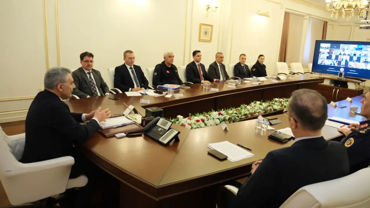 Yozgat Valiliği, eğitim-öğretim yılına yönelik okul güvenliği toplantısını VKS üzerinden