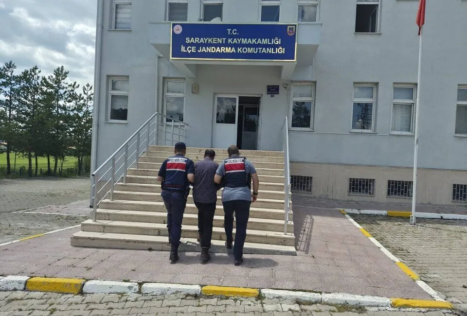 Yozgat’ın Saraykent ilçesinde jandarma, “Silahlı Terör Örgütüne Üye Olma” suçundan
