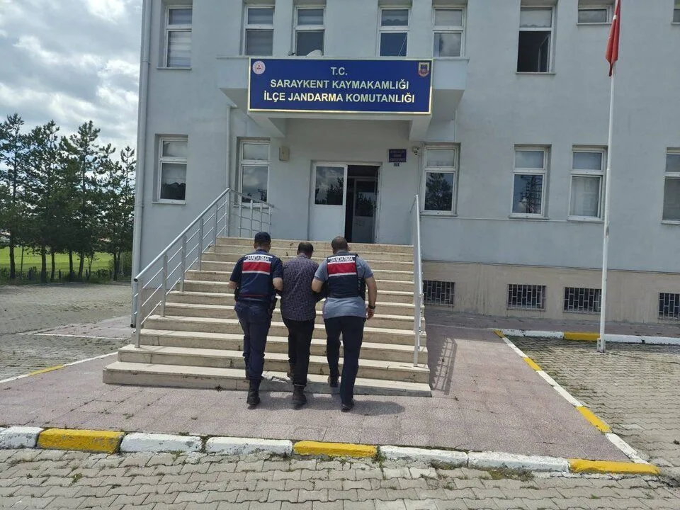 Yozgat’ın Saraykent ilçesinde jandarma, “Silahlı Terör Örgütüne Üye Olma” suçundan