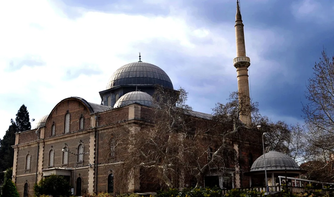 Balıkesir'de 10 Temmuz Cuma günü kılınacak namazın saati 13:19 olarak