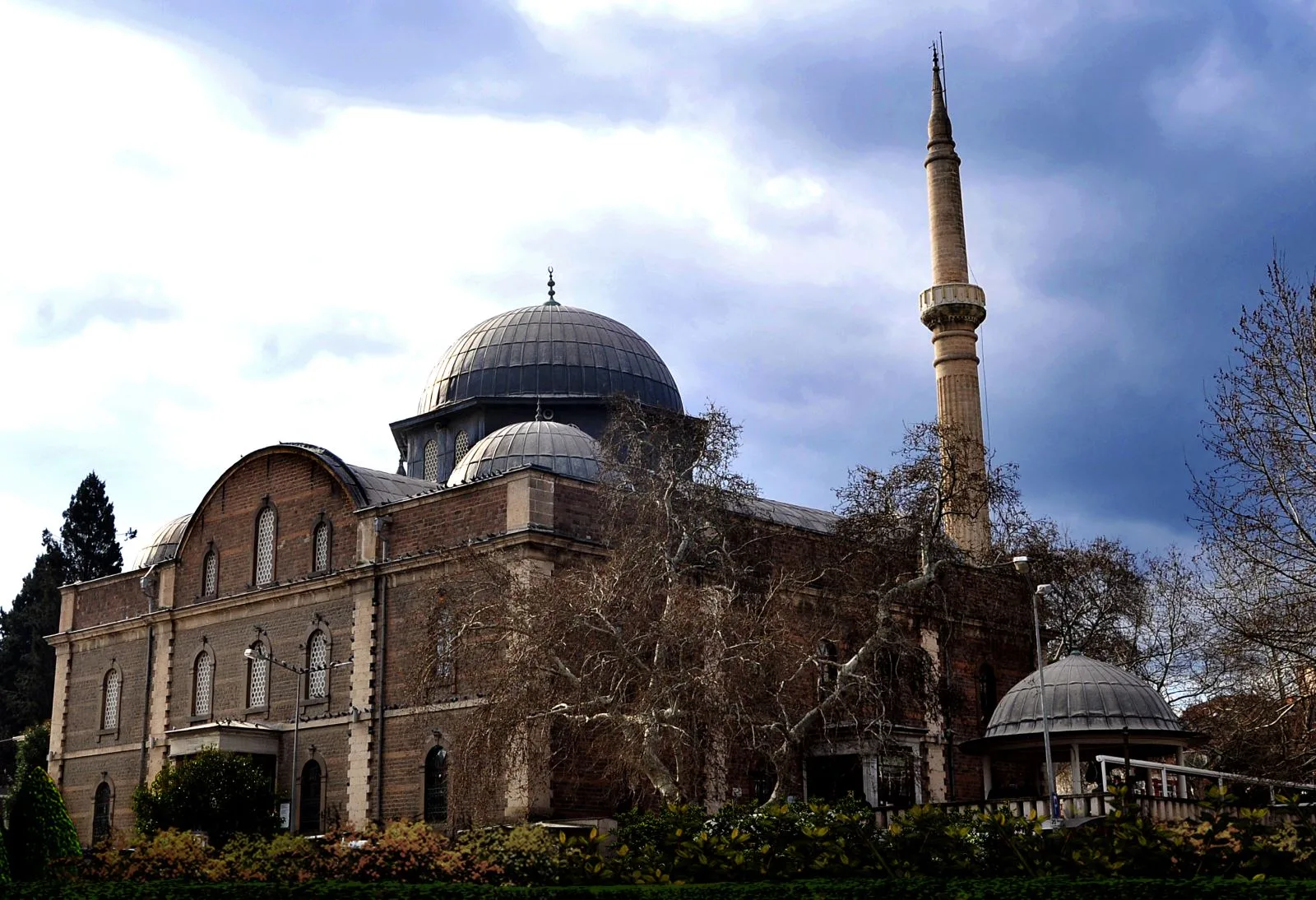 Balıkesir'de 10 Temmuz Cuma günü kılınacak namazın saati 13:19 olarak
