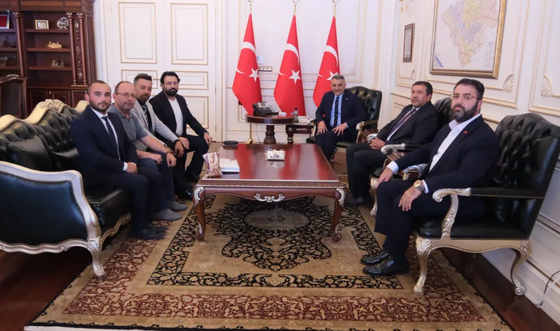 Türk Diyanet Vakıf-Sen Yozgat Valisi Özkan’ı Ziyaret Etti Türk Diyanet Vakıf-Sen Genel Başkan Yardımcısı Hamza Alaçam ve beraberindeki