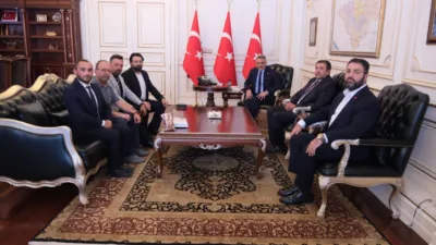 Türk Diyanet Vakıf-Sen Genel Başkan Yardımcısı Hamza Alaçam ve beraberindeki